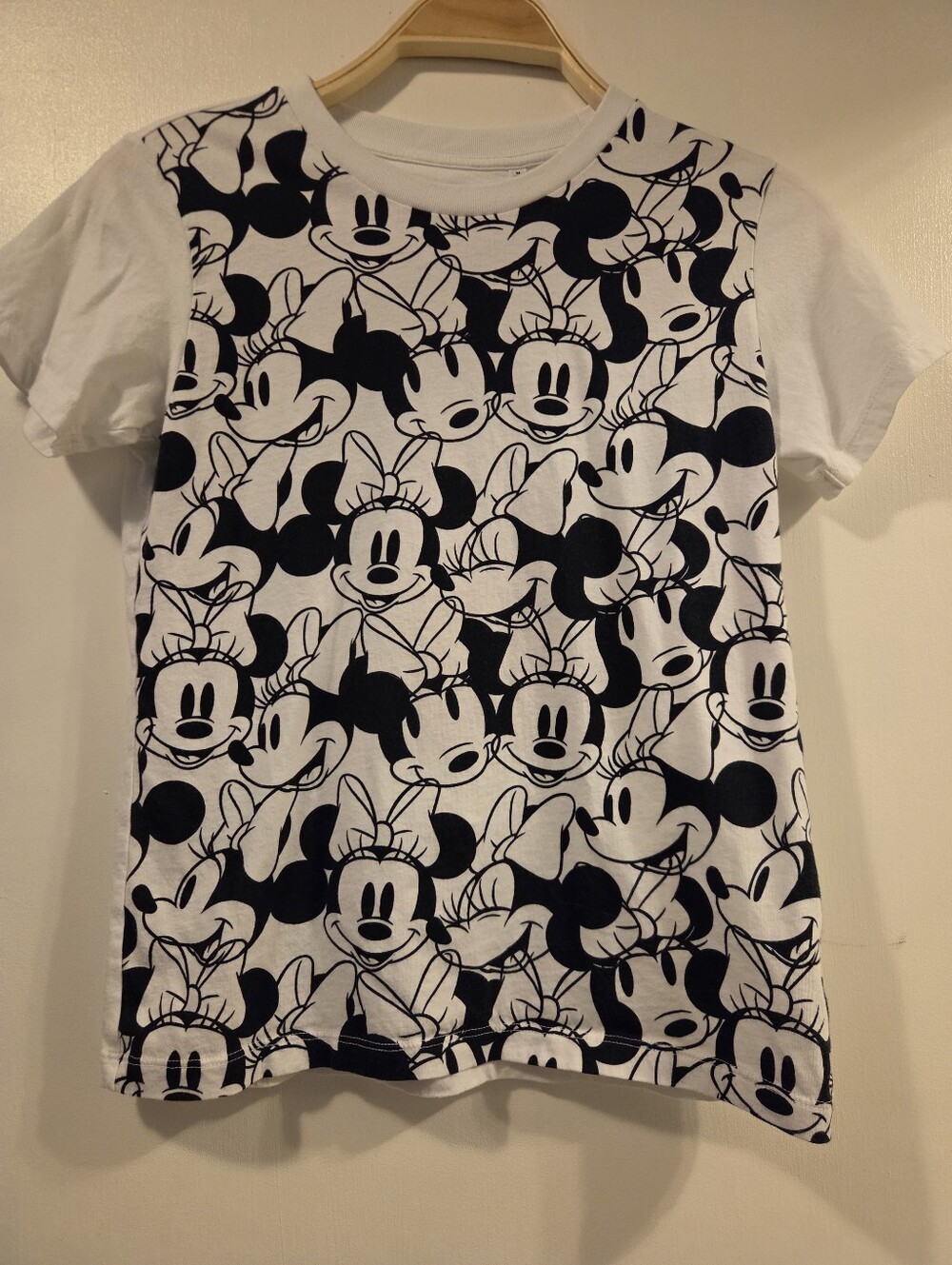 Minnie Mouse Tshirt Kids Medium (10) All Over Graphic Print Short Sleeve